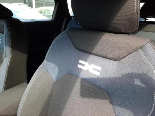 Dacia Bigster Mild Hybrid 140 Expression - Photo 13