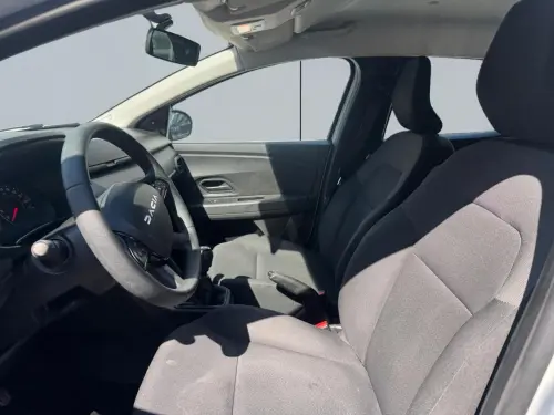 Dacia Sandero SCe 65 Essential - Photo 7