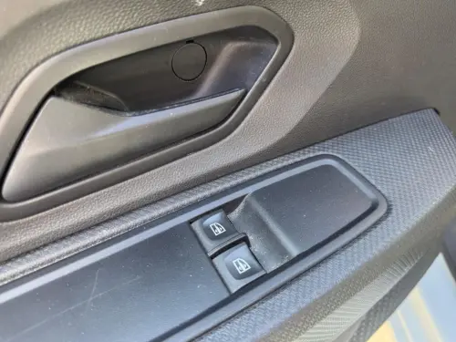 Dacia Sandero SCe 65 Essential - Photo 8