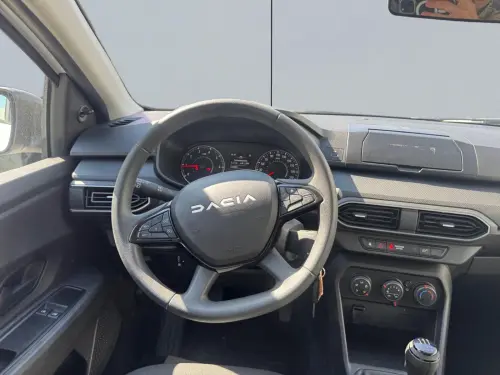 Dacia Sandero SCe 65 Essential - Photo 10