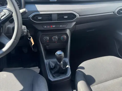 Dacia Sandero SCe 65 Essential - Photo 11