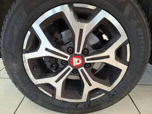 Dacia Duster TCe 130 FAP 4x2 SL Techroad - Photo 6