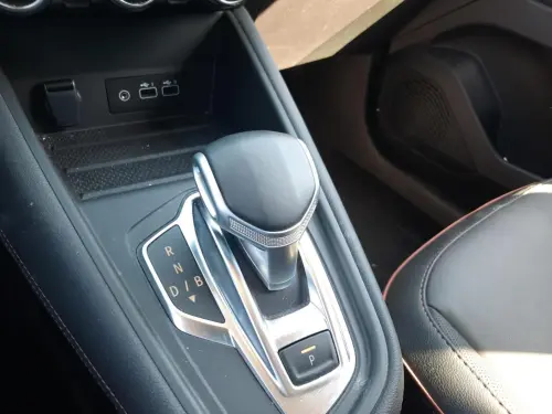 Renault Captur E-Tech full hybrid 145 Iconic - Photo 13