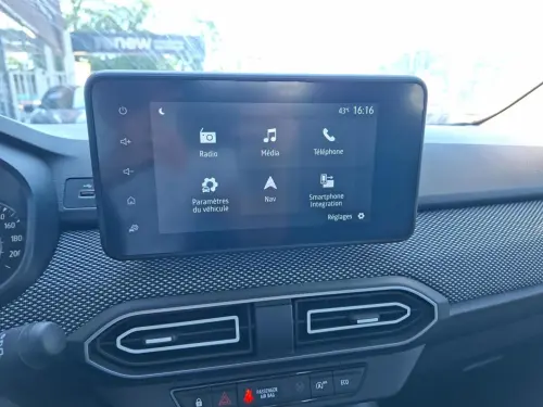 Dacia Sandero ECO-G 100 GSR2 Journey - Photo 17