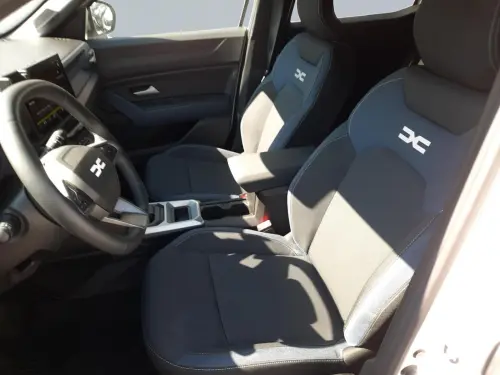 Dacia Duster Hybrid 140 Journey - Photo 9