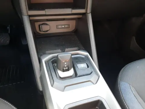 Dacia Duster Hybrid 140 Journey - Photo 13