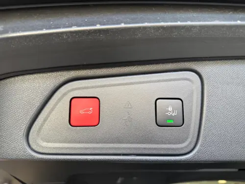 Peugeot 3008 Hybrid 136 e-DCS6 GT - Photo 17