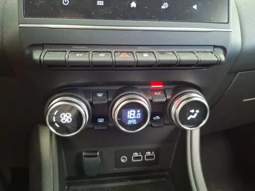 Renault Captur E-Tech full hybrid 145 Techno - Photo 18