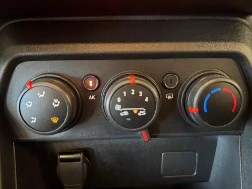 Dacia Sandero ECO-G 100 Stepway Essential - Photo 17