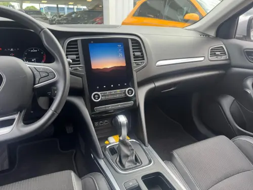 Renault Megane Megane IV Berline TCe 140 EDC Techno - Photo 12