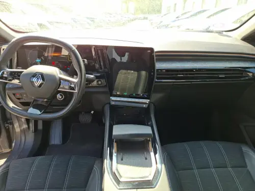Renault Austral E-Tech hybrid 200 Techno - Photo 12