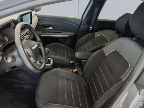 Dacia Jogger TCe 110 7 places Extreme + - Photo 9