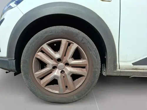 Dacia Sandero TCe 90 Stepway Essential - Photo 6