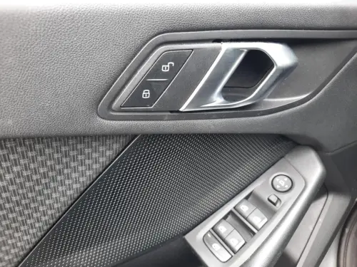 BMW Serie 1 118i 136 ch DKG7 M Design - Photo 10