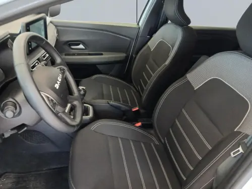 Dacia Jogger TCe 110 5 places Expression - Photo 9