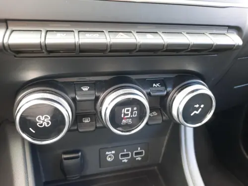 Renault Captur E-Tech 145 - 21 Business - Photo 14