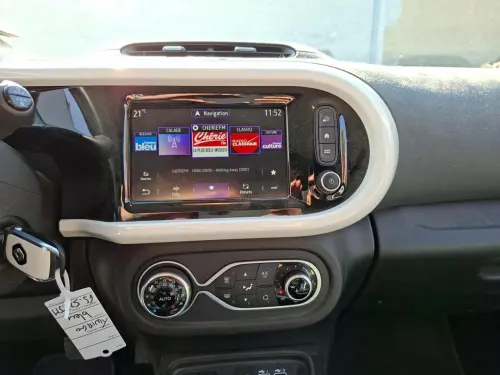 Renault Twingo E-Tech Twingo III E-Tech Techno - Photo 17