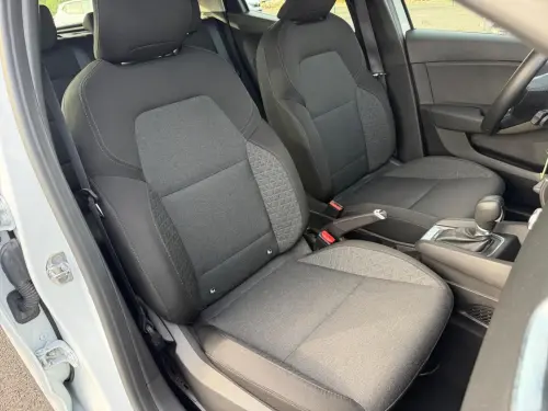 Renault Clio Clio E-Tech 140 - 21 Business - Photo 23