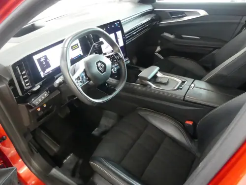 Renault Austral E-Tech hybrid 200 Iconic - Photo 3