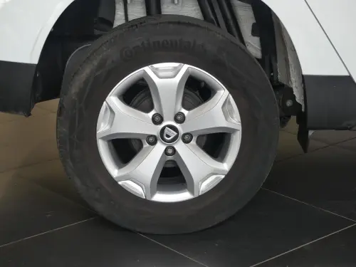 Dacia Duster ECO-G 100 4x2 Confort - Photo 2