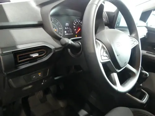 Dacia Sandero ECO-G 100 GSR2 Stepway Extreme + - Photo 16