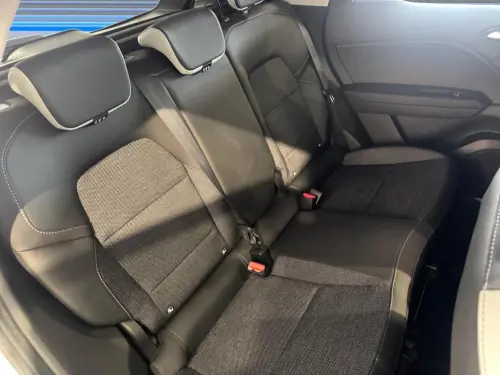 Renault Captur E-Tech full hybrid 145 Techno - Photo 17