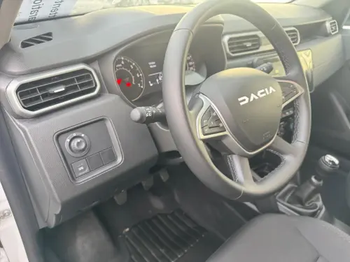 Dacia Duster ECO-G 100 4x2 Expression - Photo 21