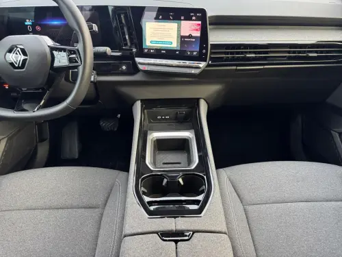 Renault Austral E-Tech hybrid 200 Evolution - Photo 14