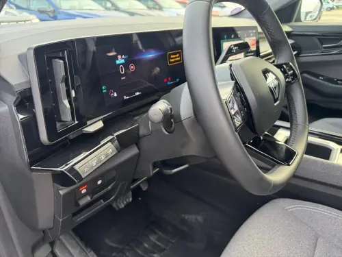 Renault Austral E-Tech hybrid 200 Evolution - Photo 21