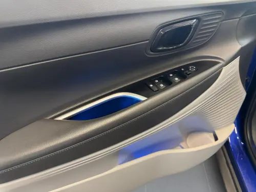 Hyundai Bayon 1.0 T-GDi 100 Hybrid 48V Intuitive - Photo 10