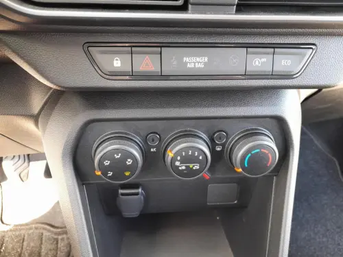 Dacia Sandero ECO-G 100 GSR2 Expression - Photo 21