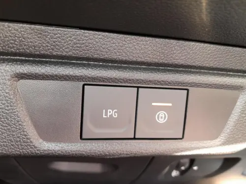 Dacia Sandero ECO-G 100 GSR2 Expression - Photo 22