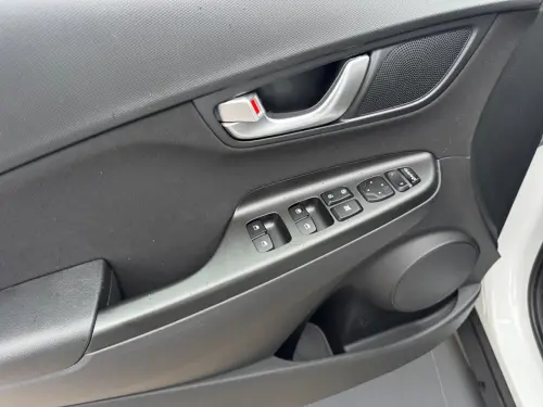 Hyundai Kona 1.0 T-GDi 120 Hybrid 48V Intuitive - Photo 10