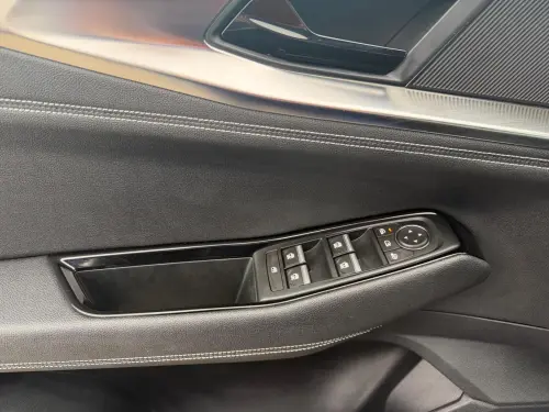 Renault Austral E-Tech hybrid 200 Iconic - Photo 10