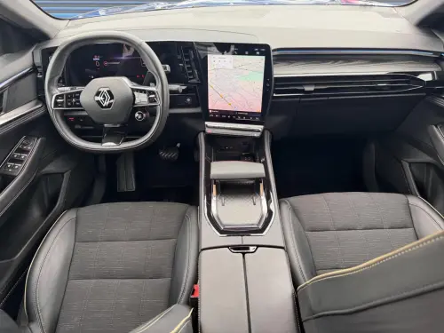 Renault Austral E-Tech hybrid 200 Iconic - Photo 11