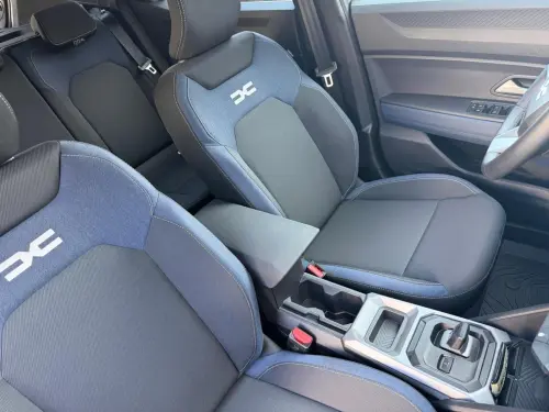 Dacia Duster Hybrid 140 Journey - Photo 23