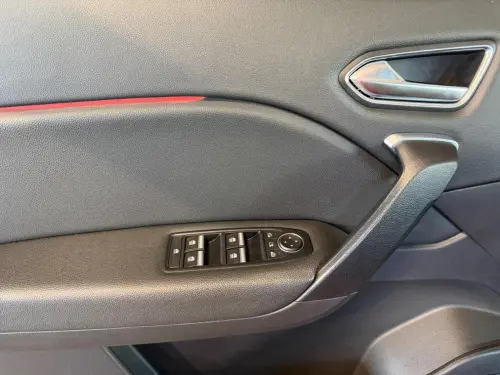 Renault Captur E-Tech Plug-in 160 Intens - Photo 10