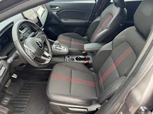 Renault Captur E-Tech 145 - 21 R.S. Line - Photo 9