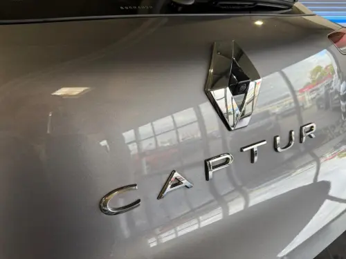 Renault Captur E-Tech full hybrid 145 Techno fast track - Photo 17