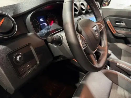 Dacia Duster ECO-G 100 4x2 SL Extreme - Photo 22