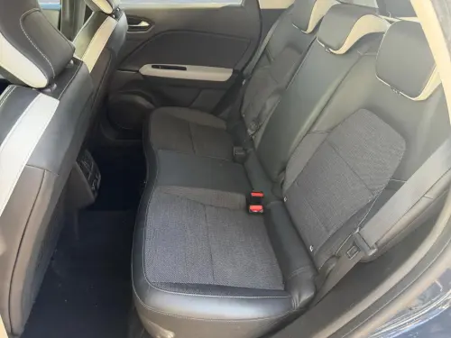 Renault Captur E-Tech Plug-in 160 Intens - Photo 15