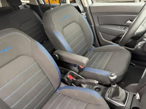 Dacia Duster Blue dCi 115 4x2 15 ans - Photo 23