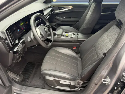 Renault Austral E-Tech hybrid 200 Techno - Photo 9