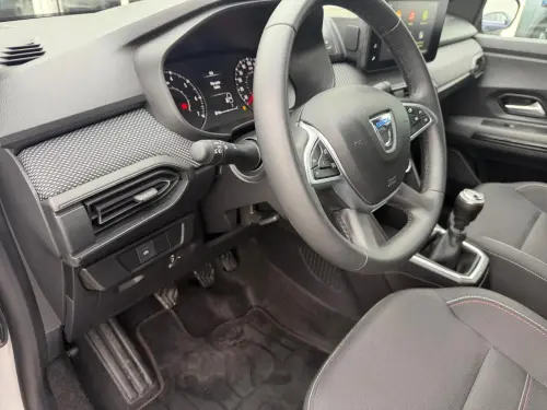 Dacia Jogger ECO-G 100 7 places SL Extreme + - Photo 21