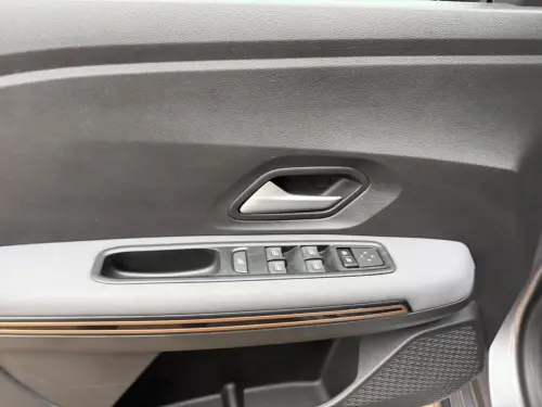 Dacia Jogger ECO-G 100 7 places GSR2 Extreme + - Photo 10