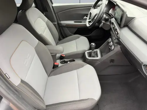 Dacia Jogger ECO-G 100 7 places GSR2 Extreme + - Photo 16
