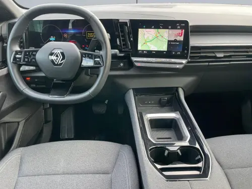 Renault Austral E-Tech hybrid 200 Evolution - Photo 12