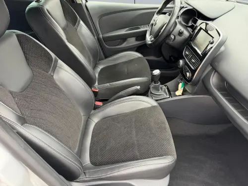 Renault Clio Clio dCi 90 Energy Intens - Photo 16