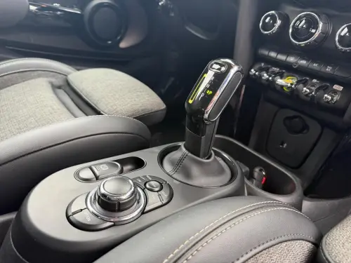 Mini Cooper Hatch 3 Portes Cooper SE 184 ch Essential - Photo 23