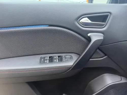 Renault Captur E-Tech 145 - 21 R.S. Line - Photo 10